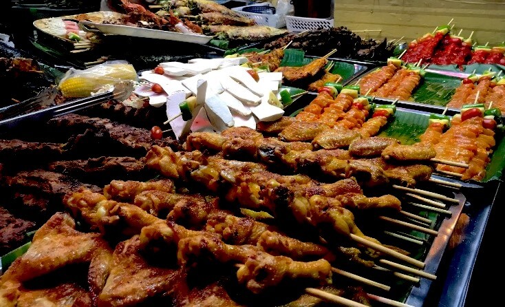 delicious kevaves at one of the thailand street food vendors