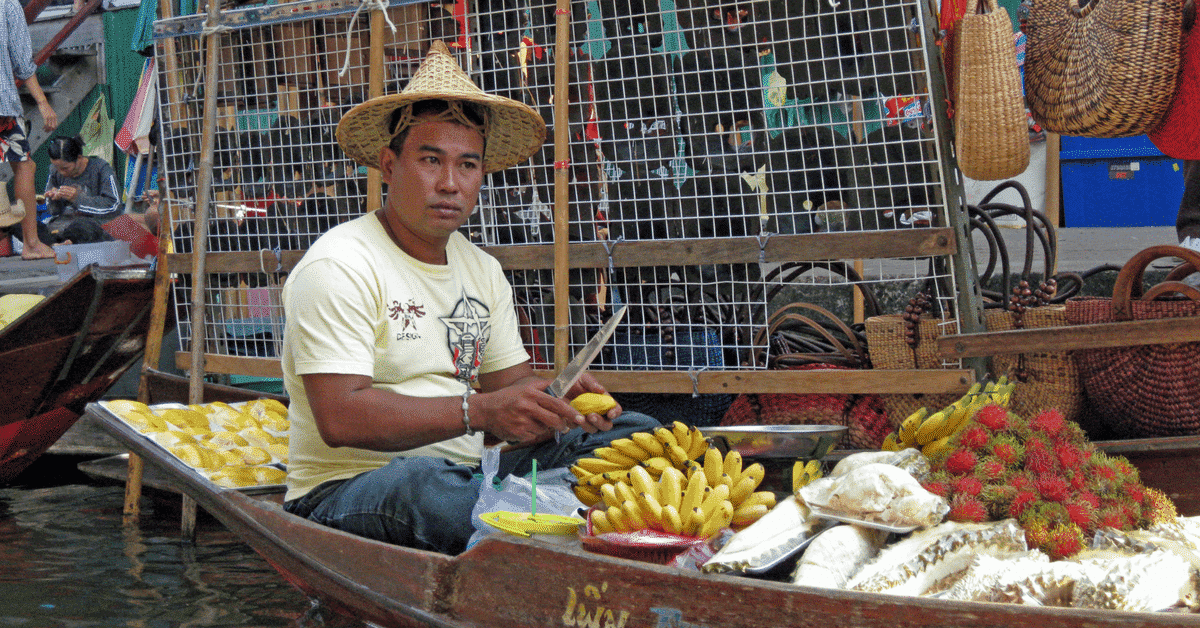 floating markets in vietnam