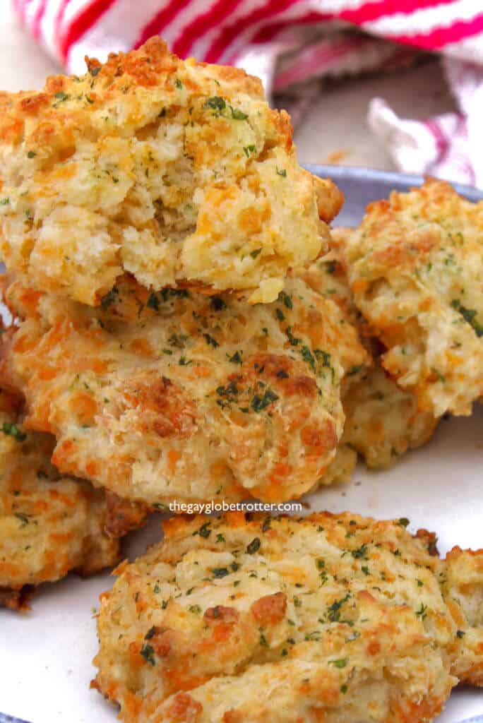 Copycat Red Lobster chedday bay biscuits.