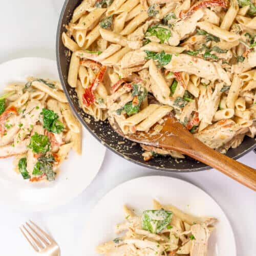 One Pot Creamy Tuscan Chicken Pasta - The Gay Globetrotter