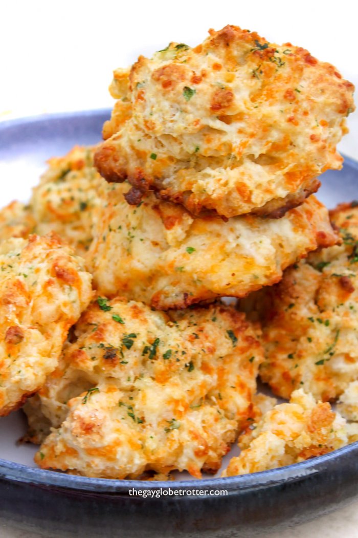 Easy garlic cheddar biscuits on a plate.